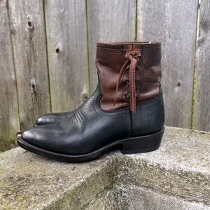 New Frye Billy Cross Stitch Two Tone boots 6.5